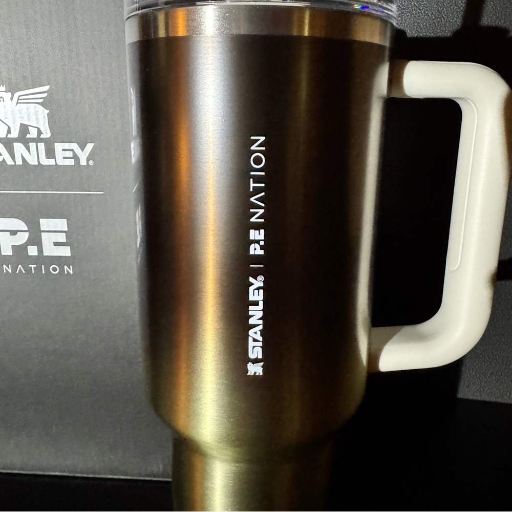 Stanley x P.E. Nation Limited Edition Quencher Tumbler - NWT Australia Exclusive - Picture 9 of 11